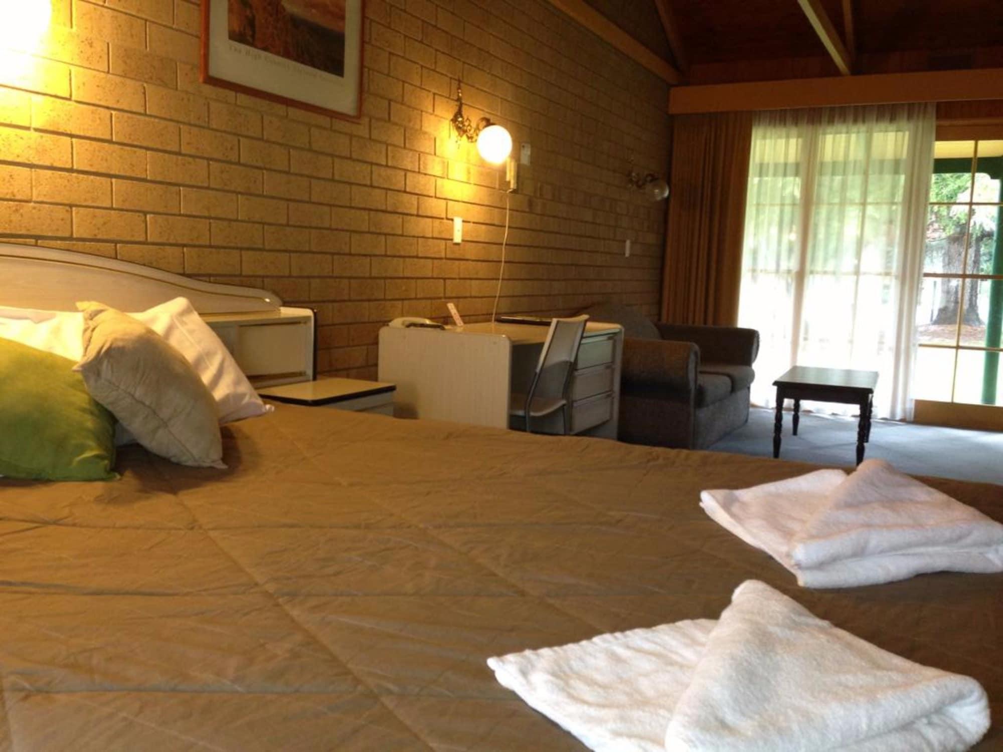 High Country Motor Inn Bright Εξωτερικό φωτογραφία